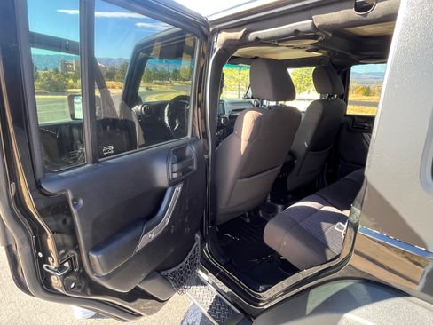 Used 2011 Jeep Wrangler Unlimited Sport image 5