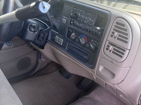 Used 1996 GMC Sierra 1500 4x4 Extended Cab image 10