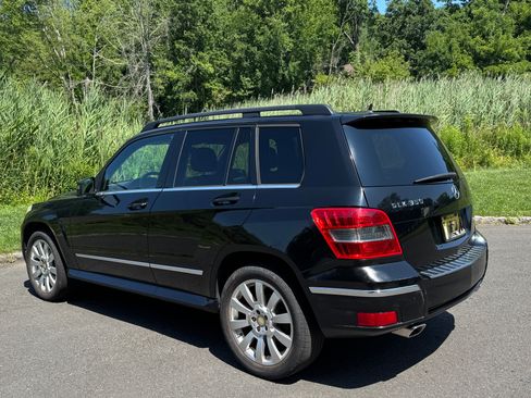 Used 2010 Mercedes-Benz GLK 350 4MATIC image 5
