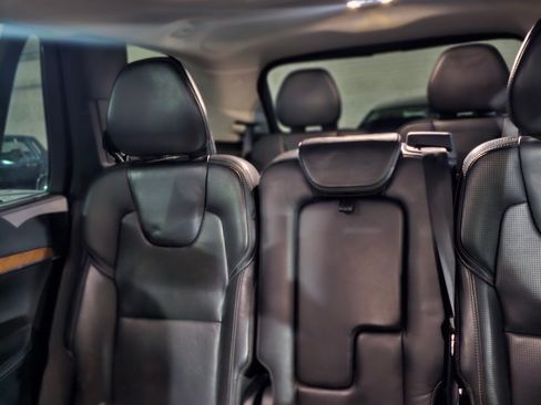 Used 2016 Volvo XC90 T6 Inscription image 16