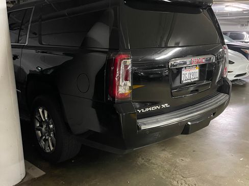 Used 2015 GMC Yukon XL Denali w/ Touring Package image 2