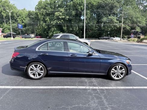Used 2017 Mercedes-Benz C 300 Sedan image 4