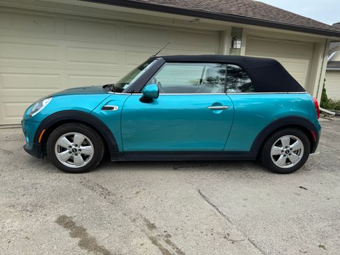 Used 2016 MINI Cooper Convertible FWD image 1