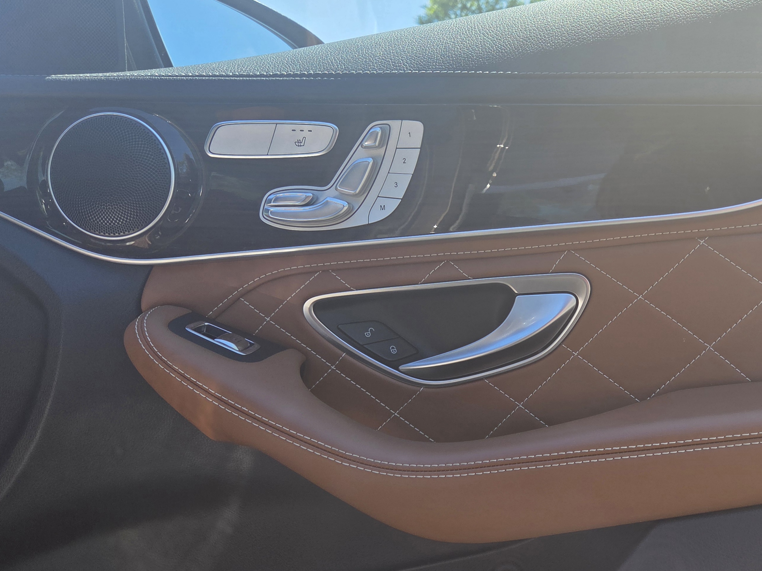 Used 2018 Mercedes-Benz C 300 Sedan image 16