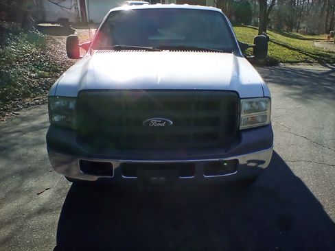 Used 2006 Ford F250 XL image 1
