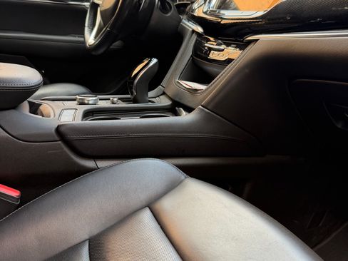 Used 2023 Cadillac XT6 Sport AWD/4WD image 9
