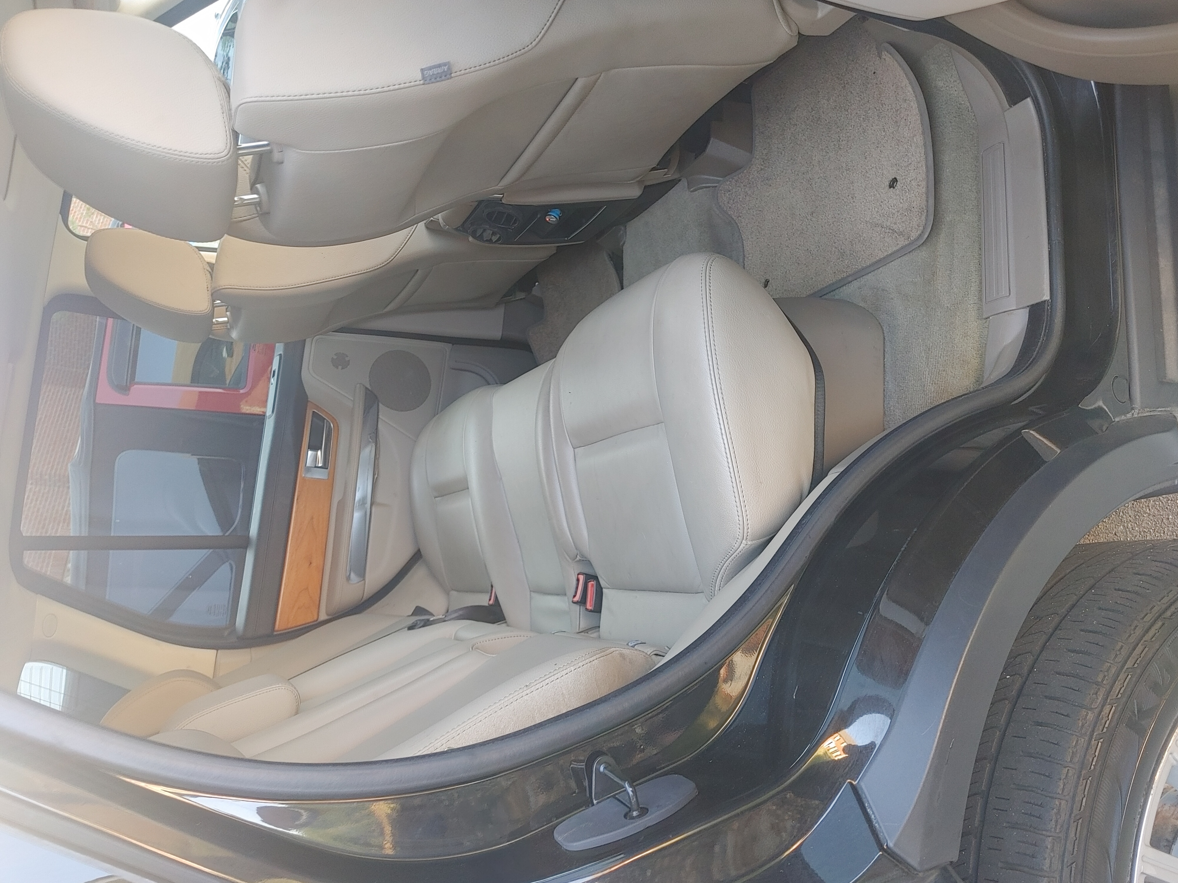 Used 2011 Land Rover Range Rover Sport HSE AWD/4WD image 6