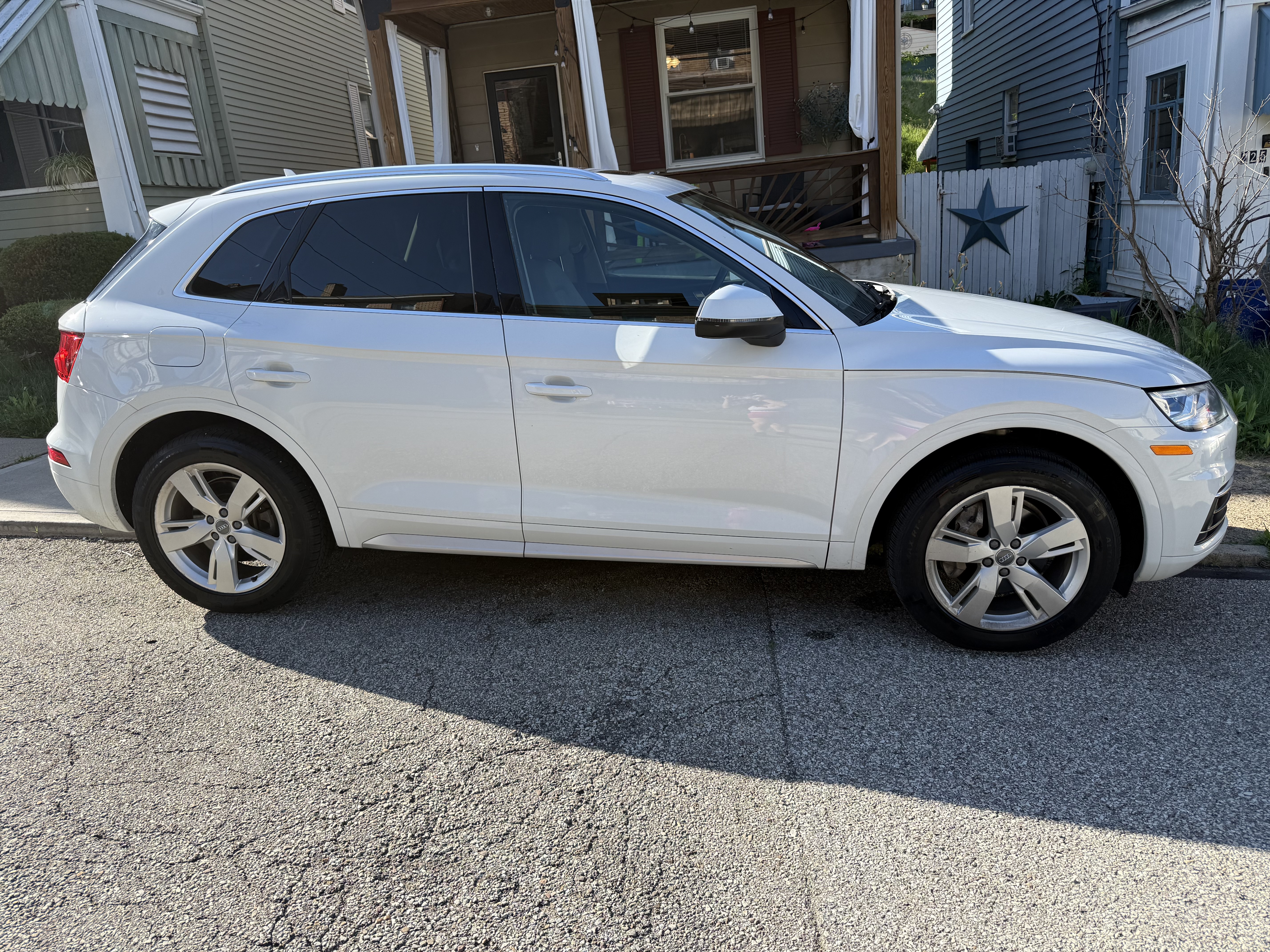 Used 2019 Audi Q5 2.0T Premium Plus w/ Premium Plus Package AWD/4WD image 27
