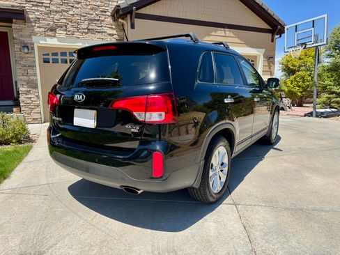 Used 2014 Kia Sorento EX w/ EX V6 Touring Package AWD/4WD image 5
