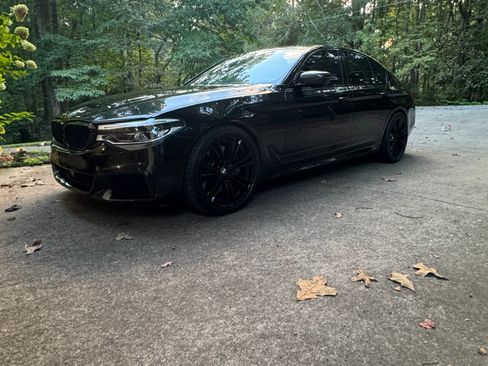 Used 2019 BMW M550i xDrive image 9