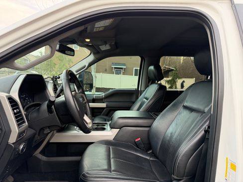 Used 2020 Ford F250 Lariat image 14