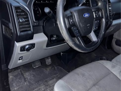Used 2019 Ford F150 Lariat image 2