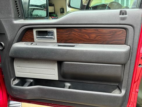 Used 2012 Ford F150 Lariat w/ Lariat Chrome Pkg image 17