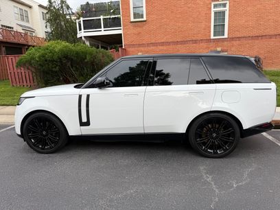 Used 2025 Land Rover Range Rover SE