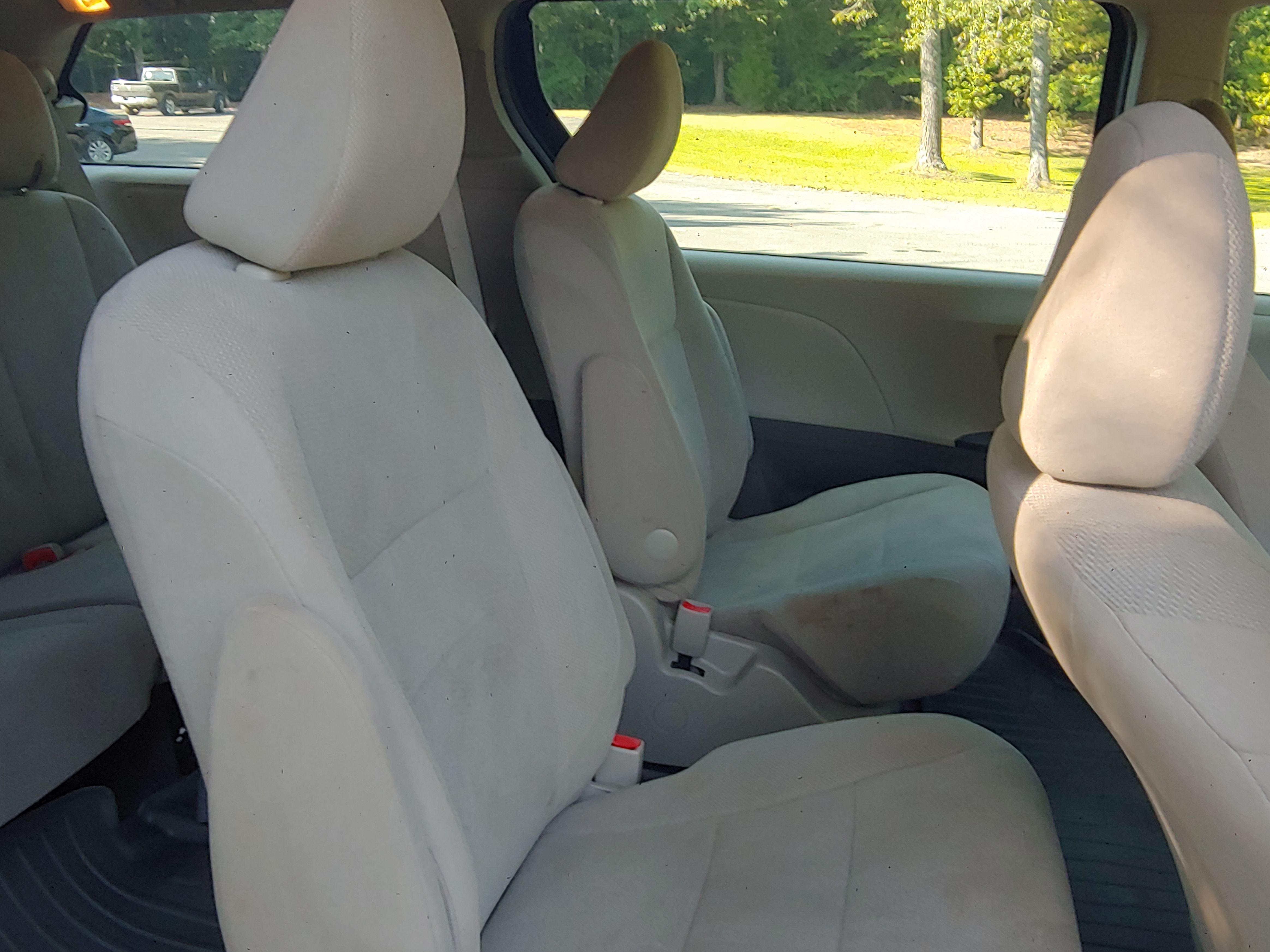 Used 2017 Toyota Sienna L FWD image 22