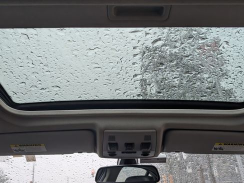 Used 2011 BMW 328i xDrive Sedan image 4