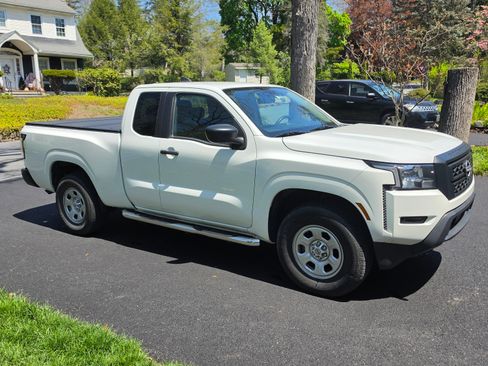 Used 2022 Nissan Frontier S AWD/4WD image 5
