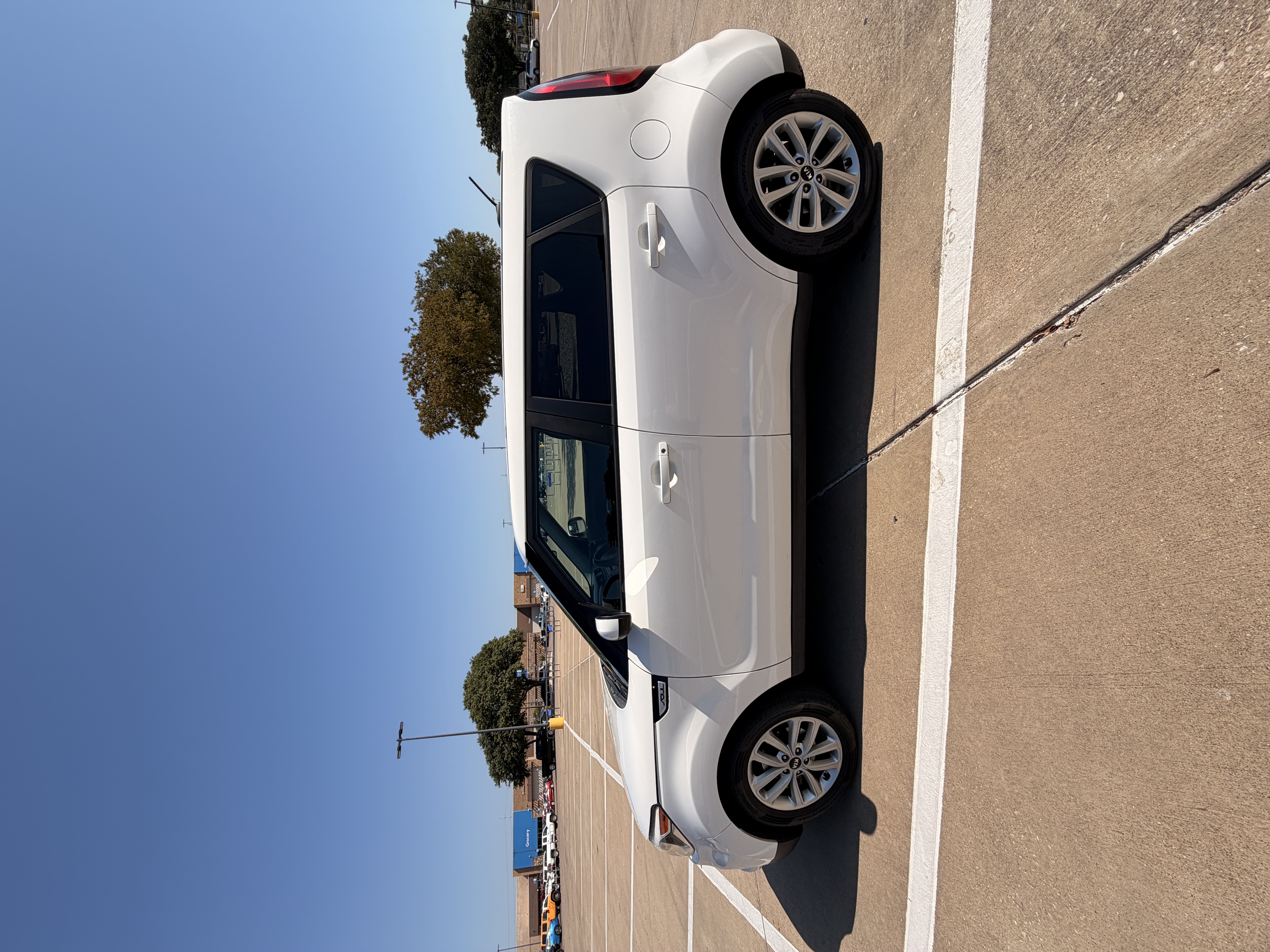 Used 2018 Kia Soul + FWD image 5
