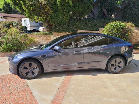 Used 2022 Tesla Model 3 Long Range image 4
