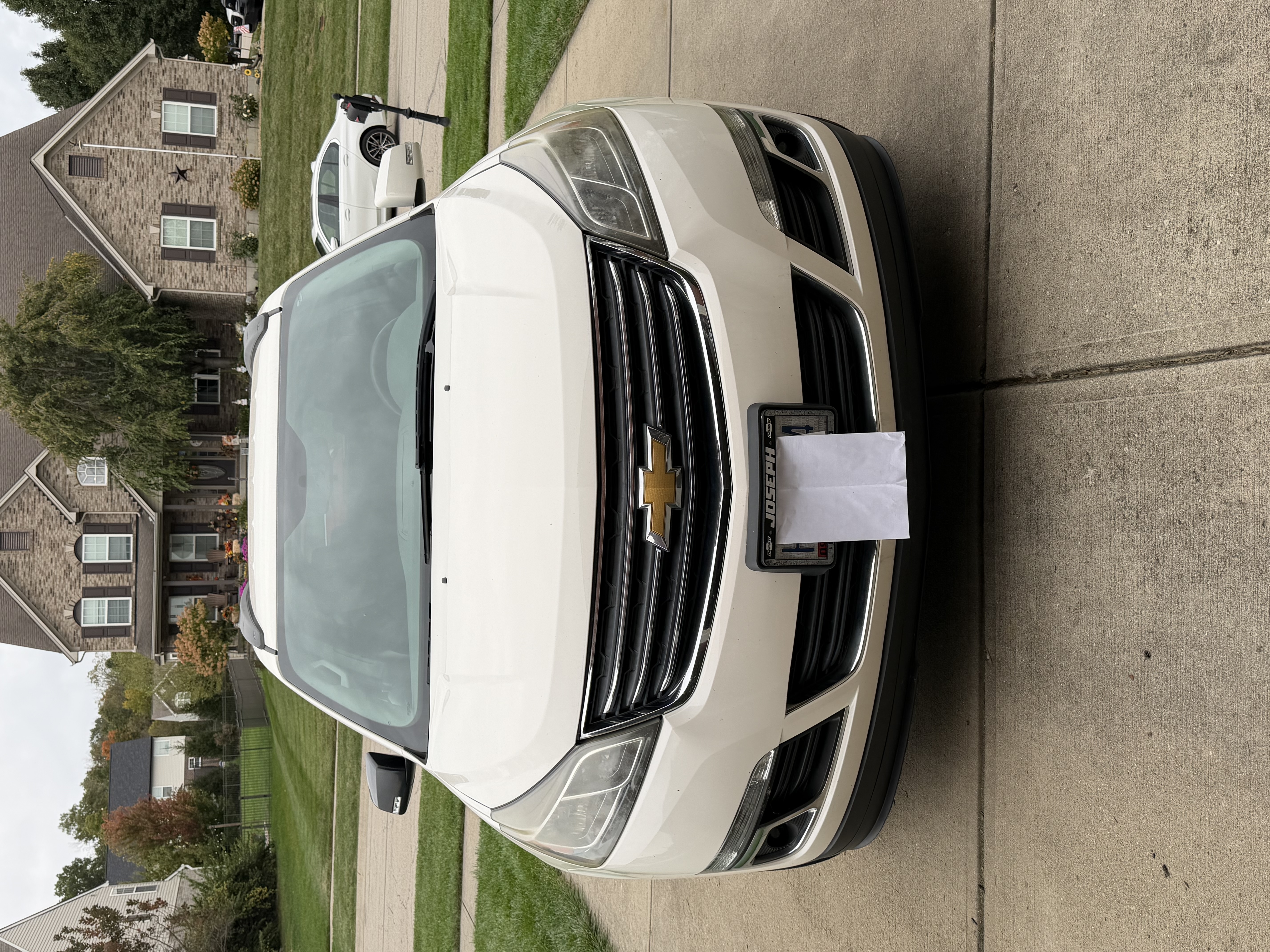 Used 2015 Chevrolet Traverse LT w/ Style and Technology Package FWD image 2