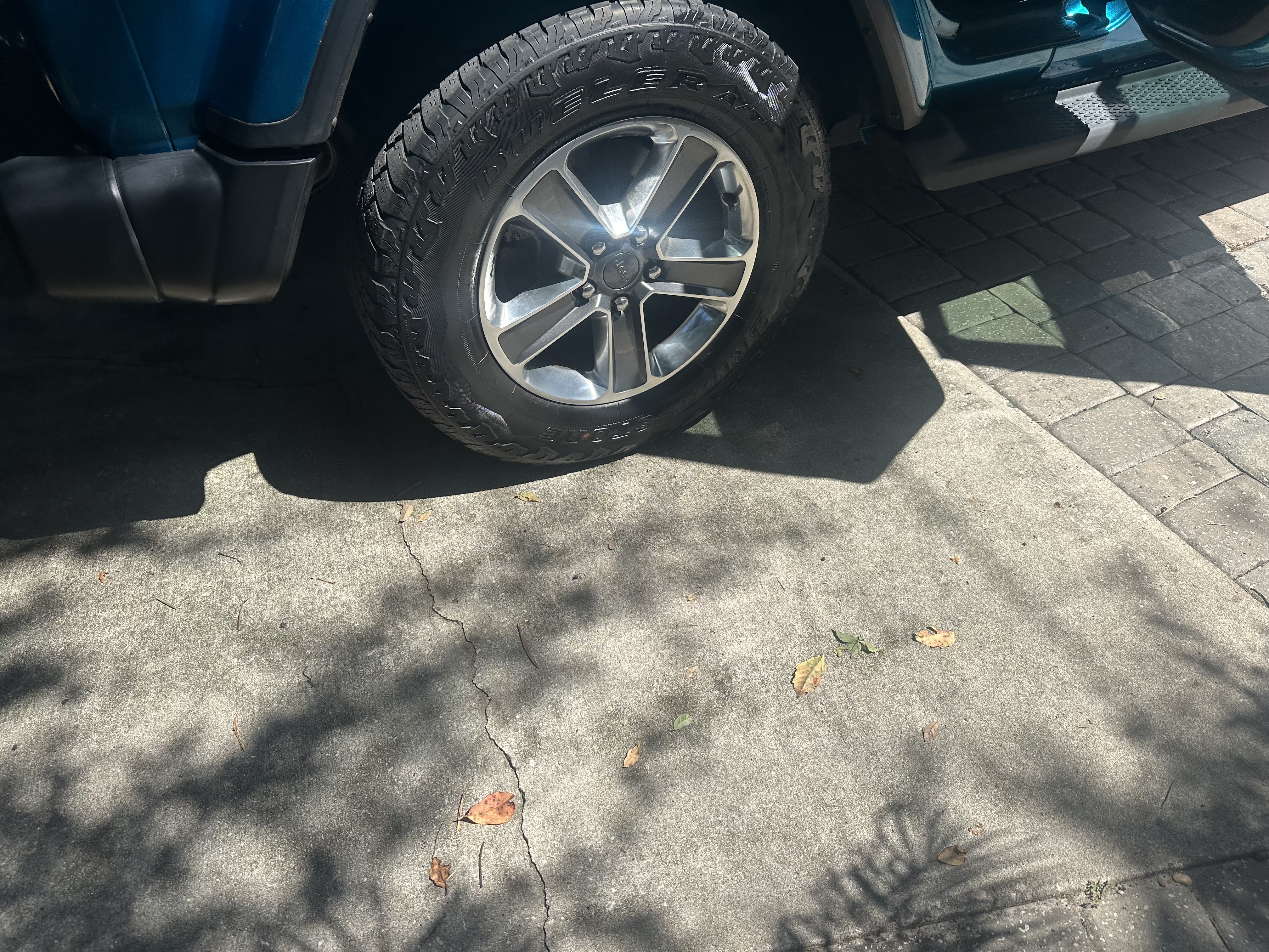 Used 2020 Jeep Wrangler Unlimited Sahara AWD/4WD image 17