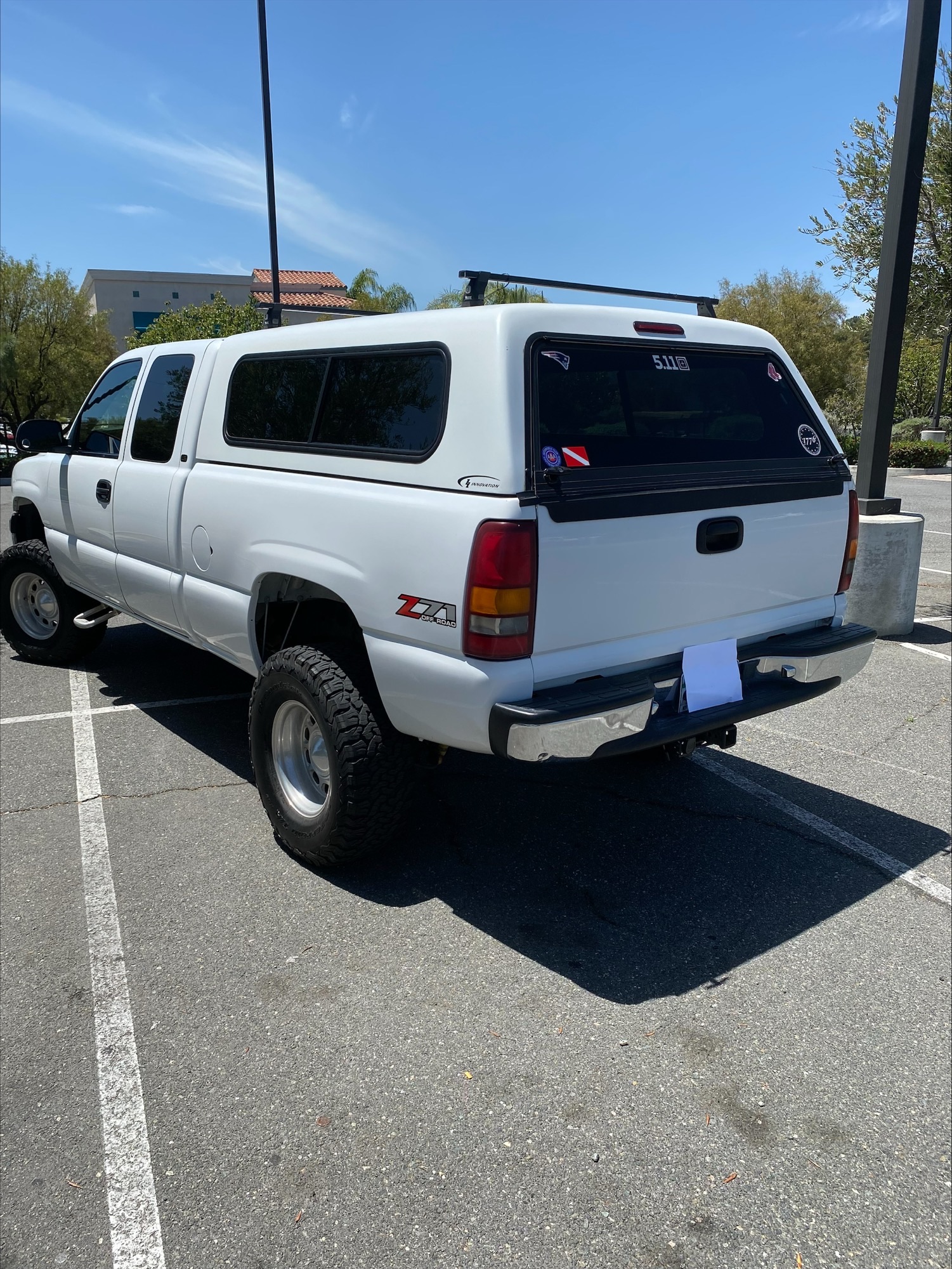 Used 2000 Chevrolet Silverado 1500 LS w/ Off-Road Chassis Pkg AWD/4WD image 9