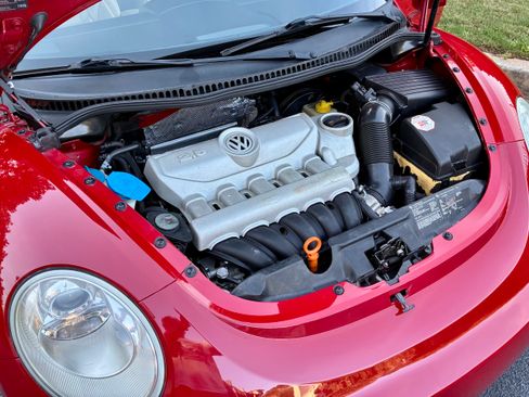 Used 2007 Volkswagen Beetle Convertible w/ Package 1 FWD image 4