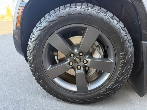 Used 2022 Land Rover Defender 110 X-Dynamic HSE image 24