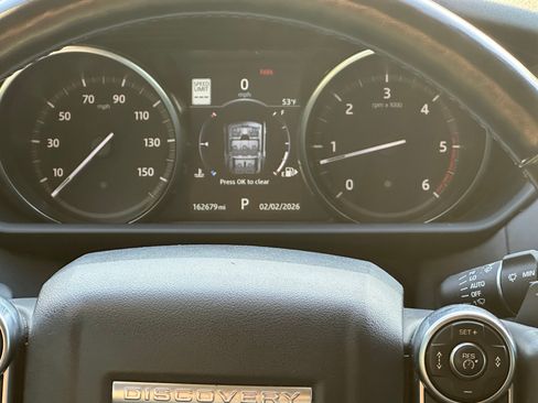 Used 2017 Land Rover Discovery HSE Luxury image 16