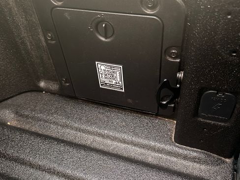 Used 2022 Ford Maverick Lariat w/ Lariat Luxury Package image 24