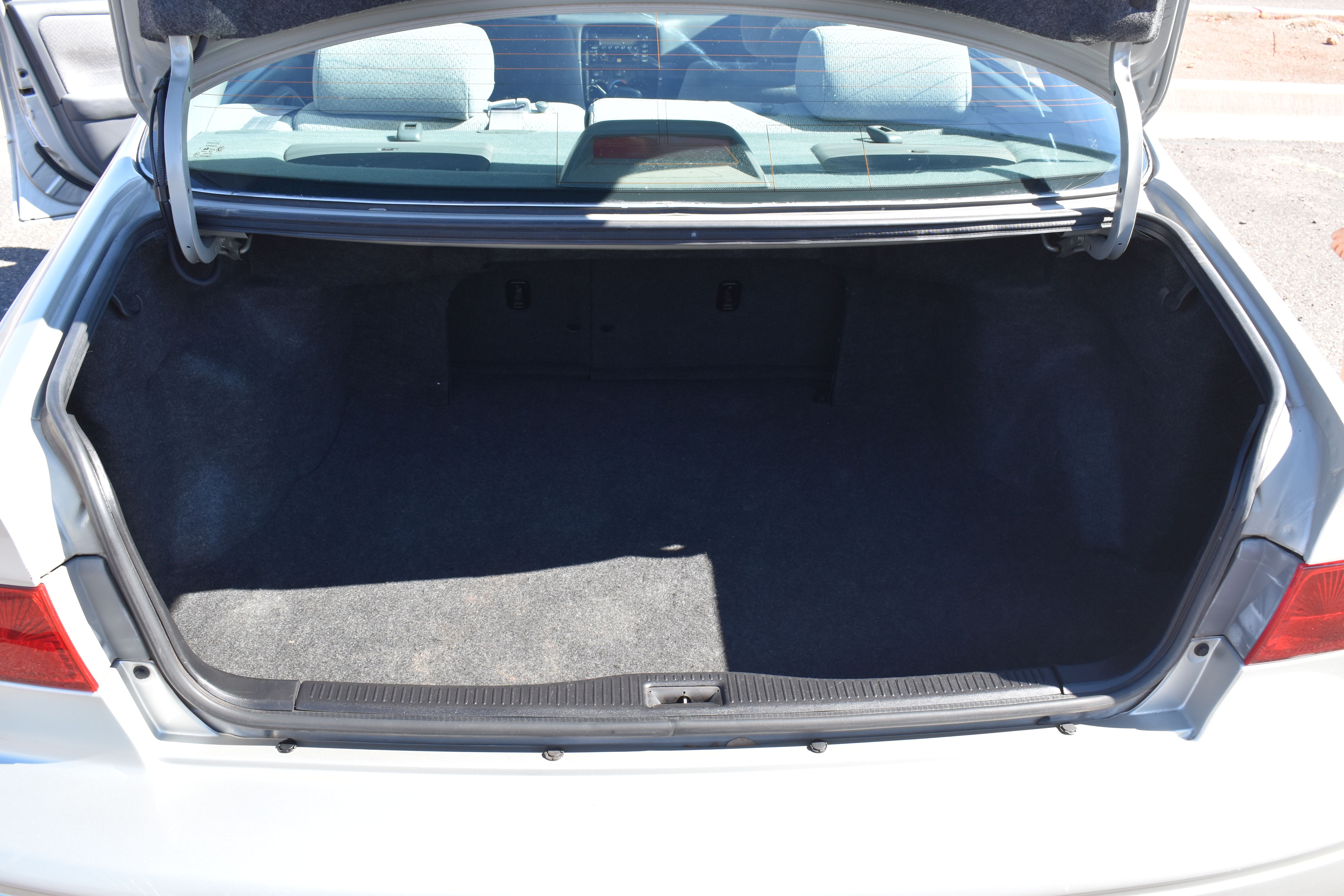 Used 2001 Toyota Camry XLE FWD image 6