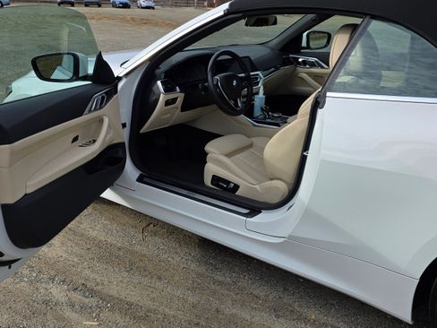 Used 2021 BMW 430i 430i Convertible 2D w/ Convenience Package image 4