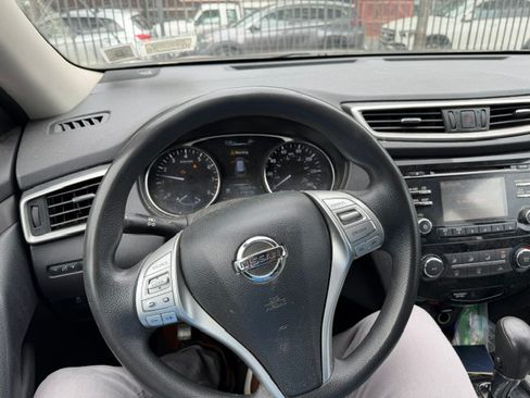 Used 2014 Nissan Rogue S AWD/4WD image 8