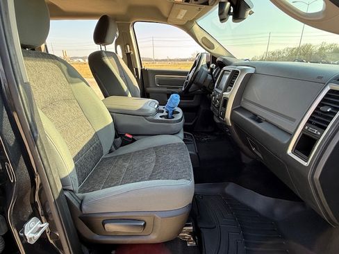 Used 2016 RAM 3500 SLT w/ Luxury Group image 14