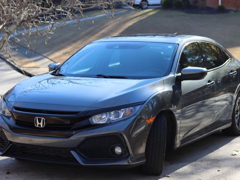 Used 2019 Honda Civic EX image 2
