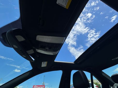 Used 2014 Mercedes-Benz C 300 4MATIC Sedan image 20