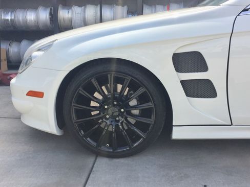 Used 2008 Mercedes-Benz CLS 550 image 4