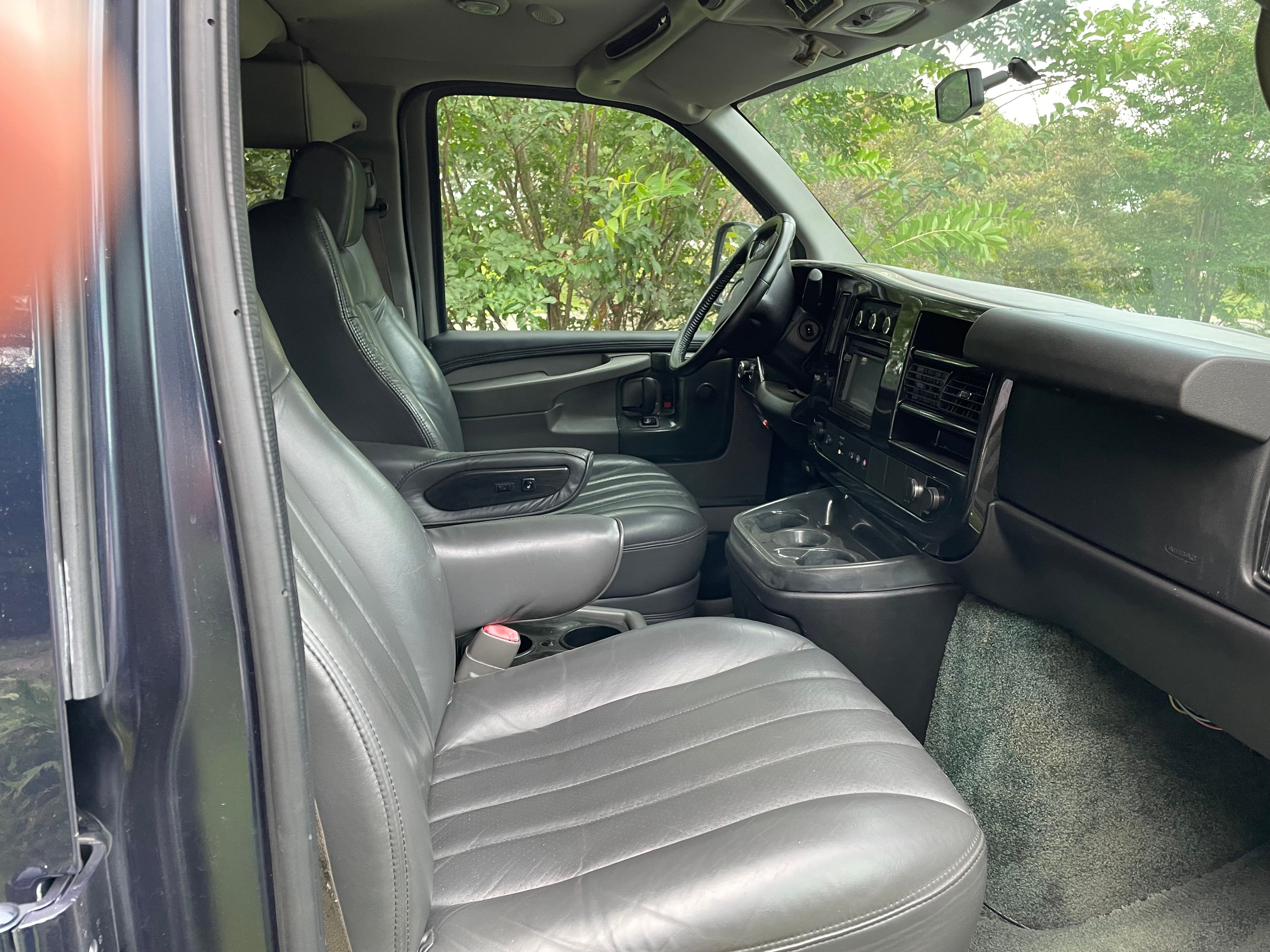 Used 2014 GMC Savana 2500 Extended RWD image 15