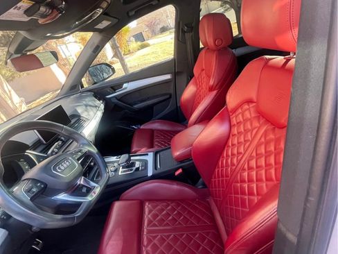 Used 2019 Audi SQ5 Prestige w/ Prestige Package AWD/4WD image 18