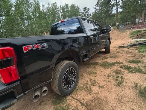 Used 2024 Ford F350 Platinum w/ FX4 Off-Road Package AWD/4WD image 9