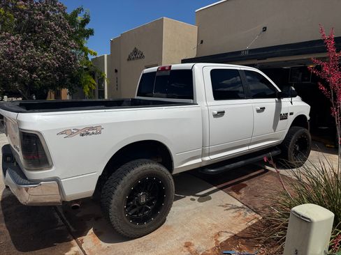 Used 2015 RAM 2500 SLT AWD/4WD image 6
