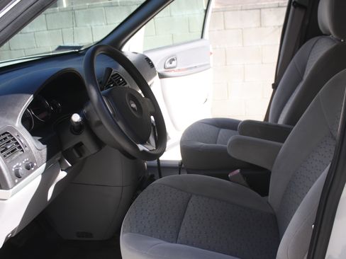 Used 2008 Chevrolet Uplander w/ Climate Package image 15