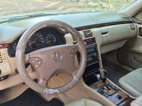 Used 2003 Mercedes-Benz E 320 Wagon image 9
