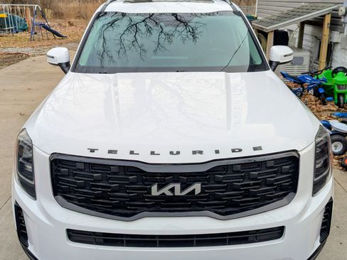 Used 2022 Kia Telluride EX w/ EX Premium Package image 14