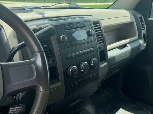 Used 2011 RAM 3500 ST RWD image 6