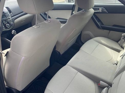 Used 2013 Kia Forte EX image 9