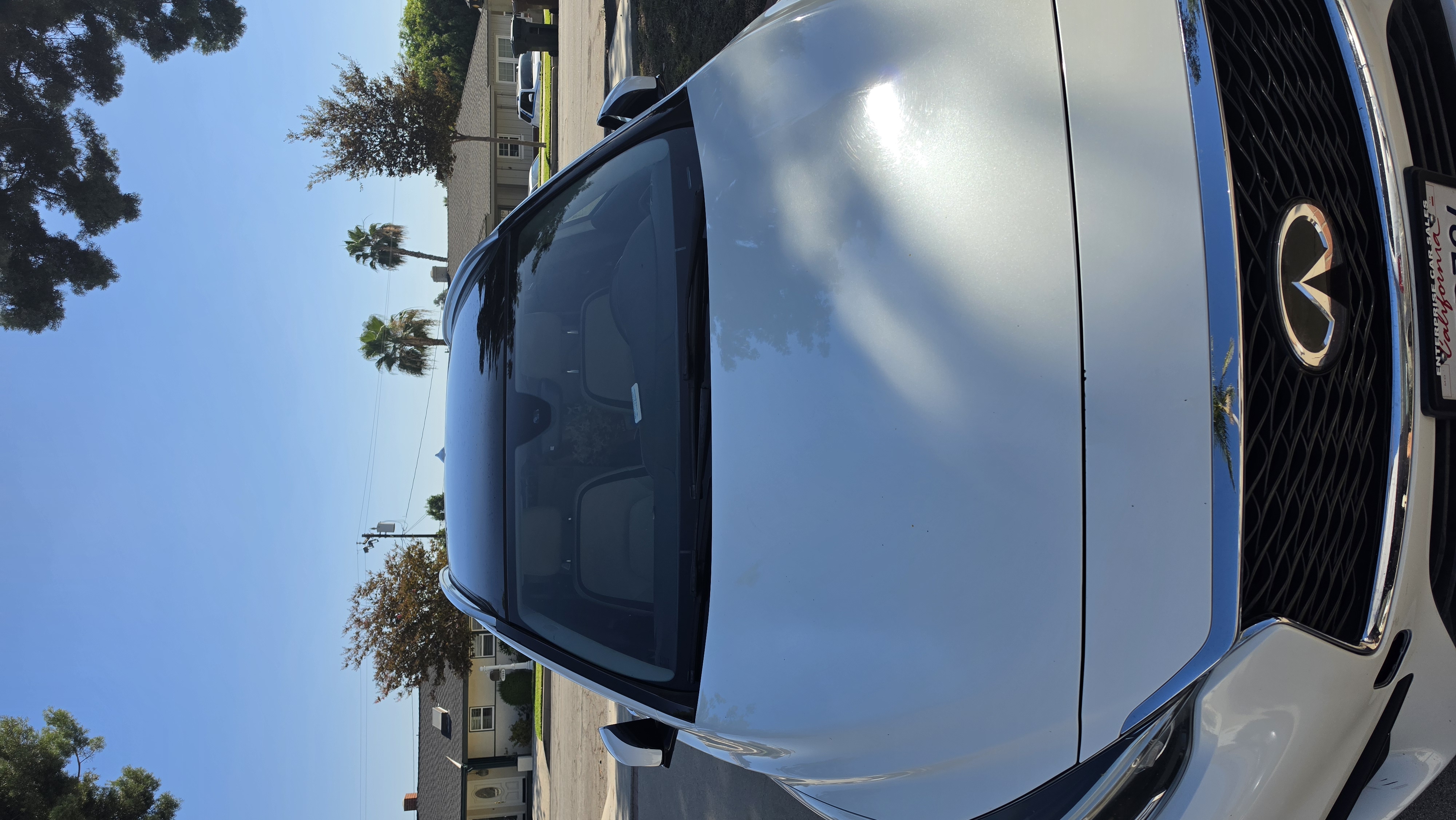 Used 2019 INFINITI QX30 FWD image 2