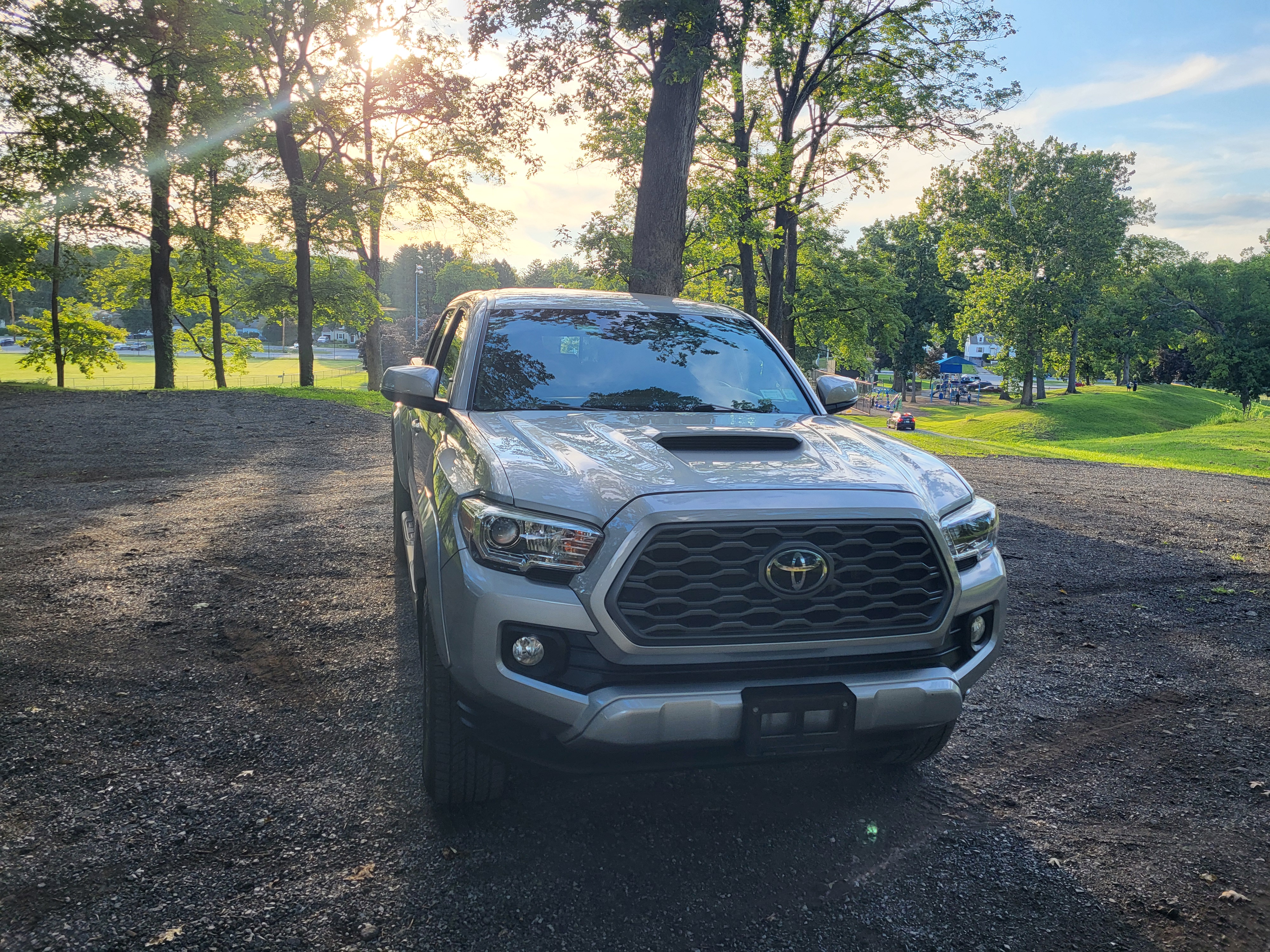 Used 2020 Toyota Tacoma TRD Sport AWD/4WD image 1