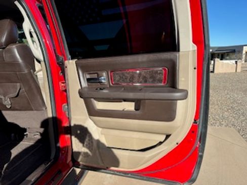 Used 2012 RAM 3500 Laramie Longhorn w/ Max Tow Pkg image 17