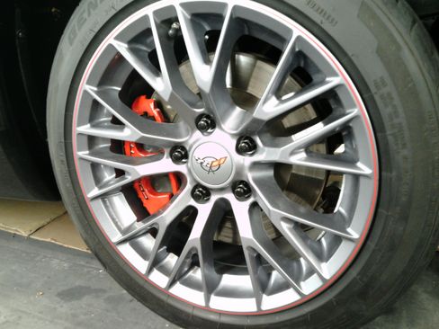 Used 1998 Chevrolet Corvette Coupe w/ Roof Pkg image 32